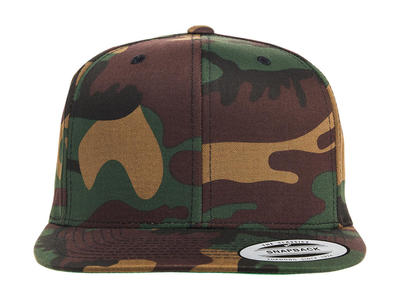 Classic Snapback in Camo