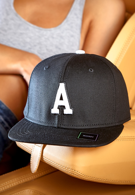 Letter Snapback A blk/L
